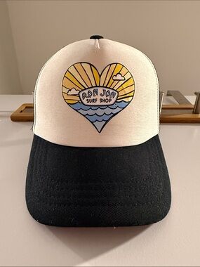 🥳 5 for $25 BUNDLE Ron Jon Kids Trucker Hat Cream and Black Heart Surf Logo
